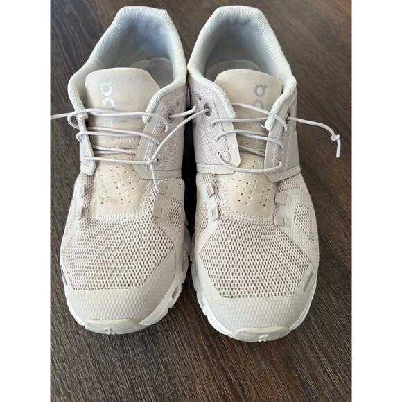 On Running On Cloud 5 Swiss Engineering Sneakers Pearl White Women's Size 9.5. - Picture 8 of 9